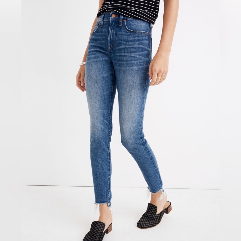 ✨Like New✨Madewell Woman’s 9” High Rise Skinny Raw Hem Cropped Jean, Size 27